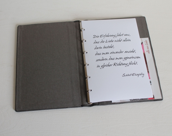 Stammbuch "Lebensbaum" aus hellgrauem Büffelleder